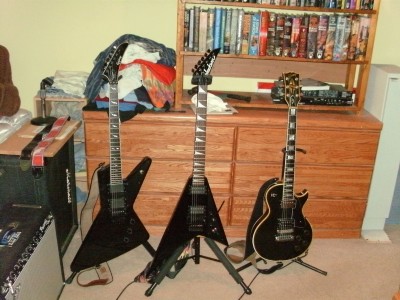 Guitars 002.JPG