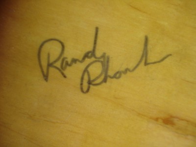 Randy Rhoads bogus signature.jpg