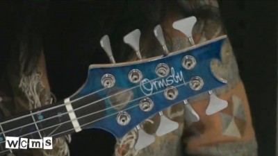 Kelly Garni Bass Headstock.jpg