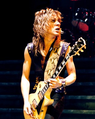 randyrhoadspic2bl8.jpg